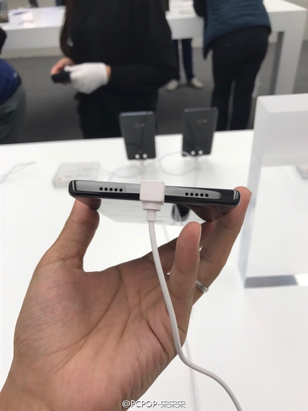 真正黑科技！小米MIX全面屏手机真机现场图赏：3499