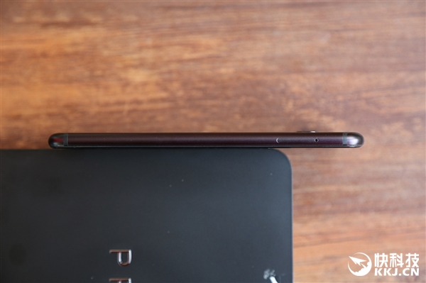 魅族PRO 6s开箱图赏：半年打磨的旗舰