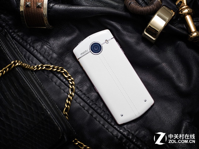 自拍旗舰手机 美图V4s手机报价4899元 