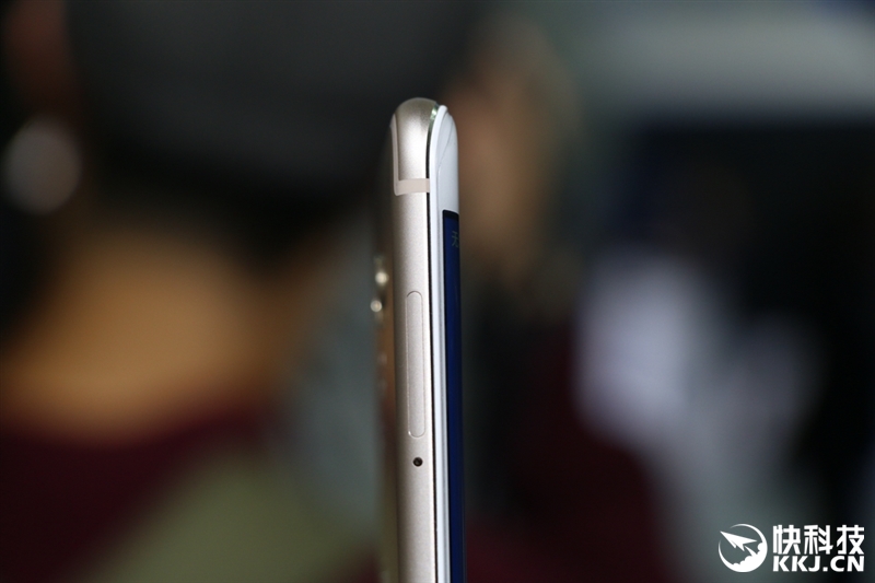 新双曲面屏很逆天！vivo超级旗舰Xplay6上手图赏