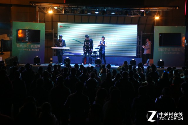 HUAWEI nova大篷车全国巡演西安秀上演 