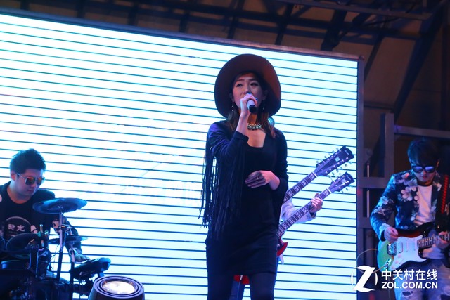 HUAWEI nova大篷车全国巡演西安秀上演 