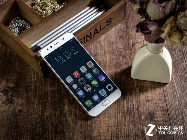 这么多美女都喜欢的vivo X9自拍评测 