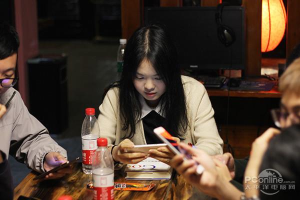 国产旗舰机发热对比 最烫的原来是它